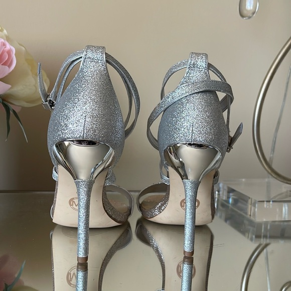 MICHAEL KORS
Michael Kors Astrid Glitter Silver Gold Heeled Sandal - Picture 6 of 11